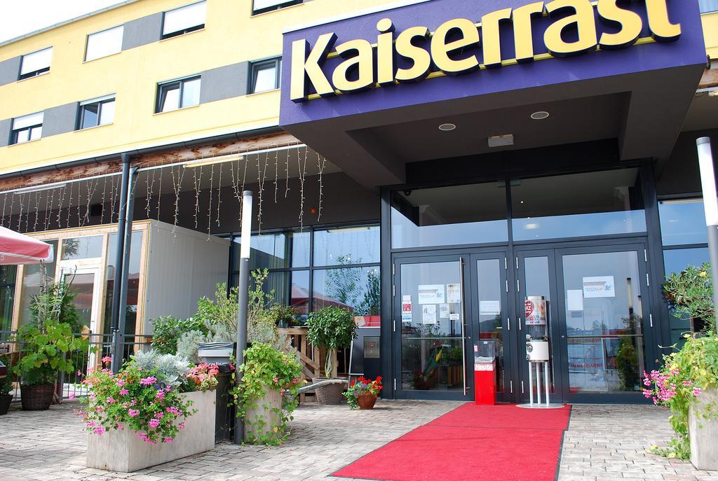 Kaiserrast Stockerau Dış mekan fotoğraf
